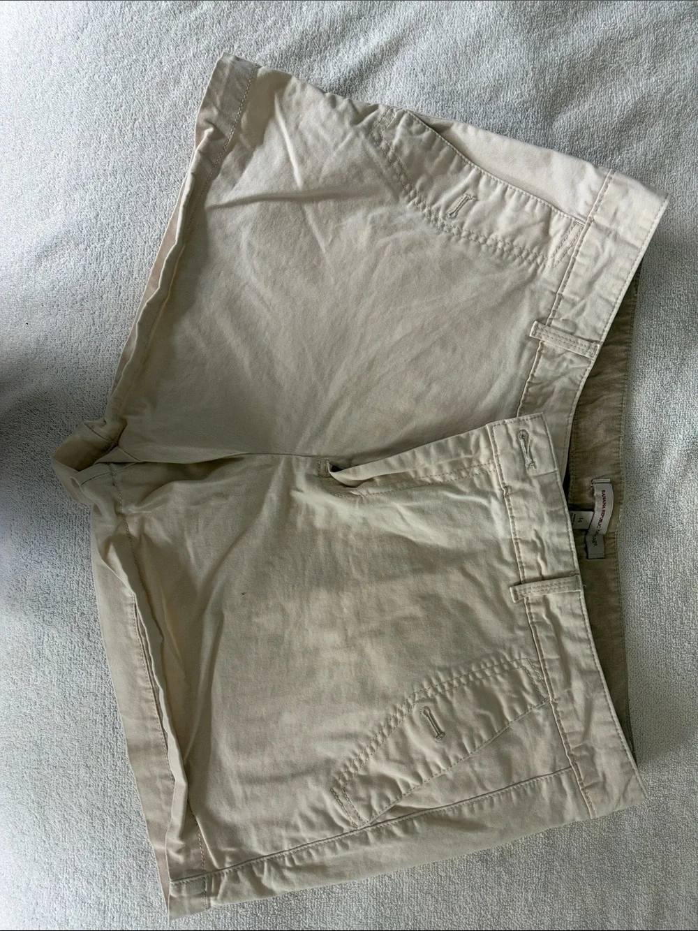 Banana Republic Beige Flat-Front Men's Chino Shorts